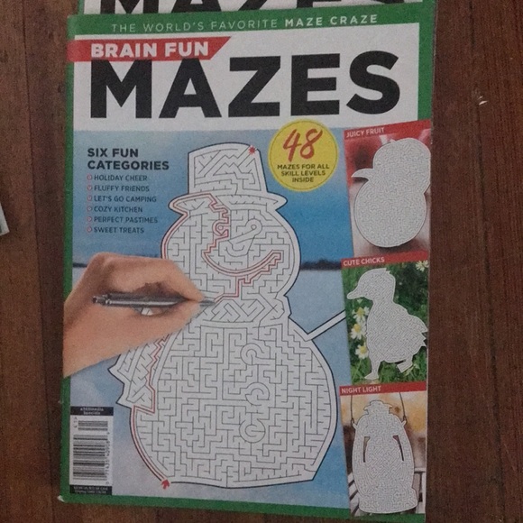 🎄”MYSTERY COLORS”, “BRAIN FUN MAZES” & “BLISSFUL DOT2DOT”🎄 PUZZLE BOOKS LOT! - Picture 6 of 13